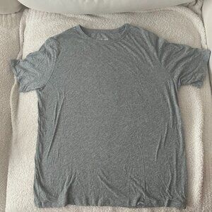 Everlane Grey Short Sleeve Tee 100 Percent Cotton Size Medium